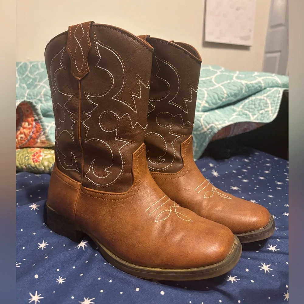 Wonder Nation boys’ cowboy boots - Picture 2 of 4